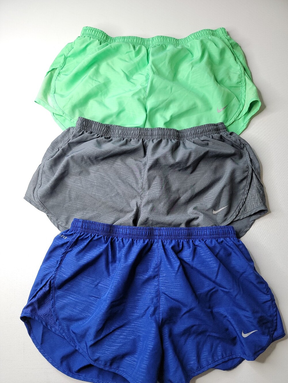 Nike Bundle Dri-Fit Shorts with Liners and Zippered Pockets Size Medium - Picture 6 of 9